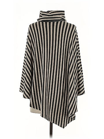 Capote Poncho (view 2)