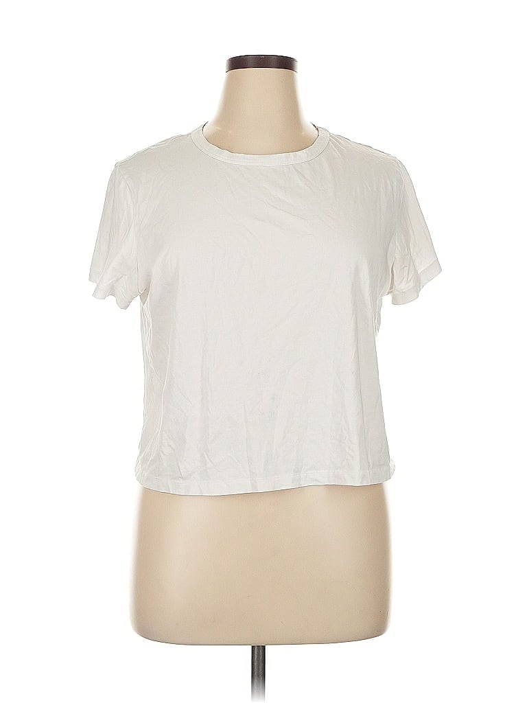 Click to view more detailed imagery on our partner's website Pre-owned Gap Short Sleeve T-shirt In White