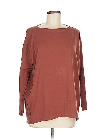 Lululemon Athletica 3/4 Sleeve T-Shirt (view 1)