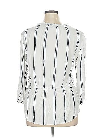 Liz Claiborne 3/4 Sleeve Blouse (view 2)