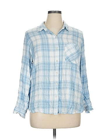 Time and Tru 3/4 Sleeve Button-Down Shirt (view 1)