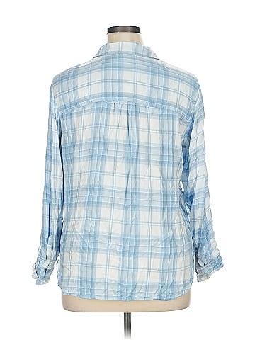 Time and Tru 3/4 Sleeve Button-Down Shirt (view 2)