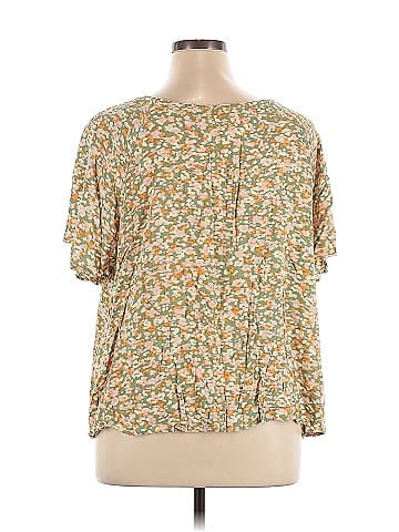Melrose and Market Short Sleeve Blouse (view 2)