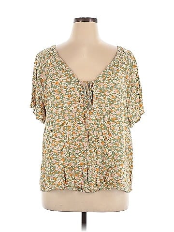 Melrose and Market Short Sleeve Blouse (view 1)