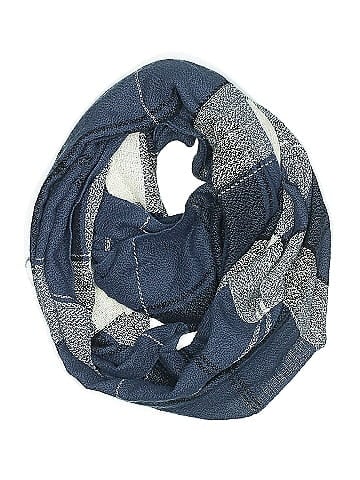 Modena Scarf (view 1)