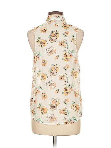 Kendall & Kylie Sleeveless Blouse (view 2)