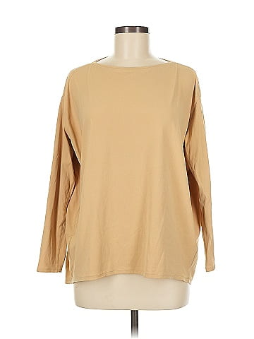 Lululemon Athletica 3/4 Sleeve T-Shirt (view 1)