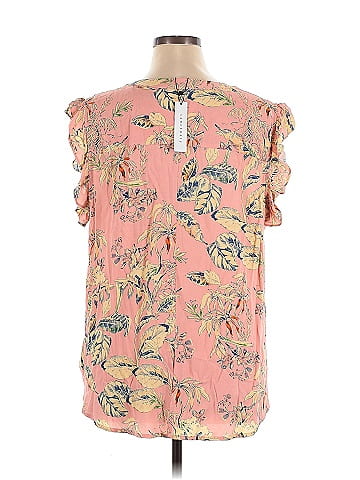 Sanctuary Short Sleeve Blouse (view 2)