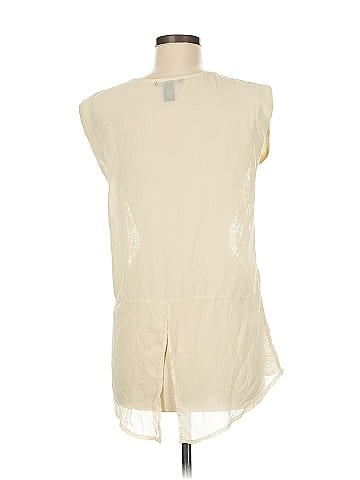 Rain Sleeveless Blouse (view 2)