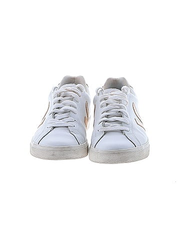 VEJA Sneakers (view 2)
