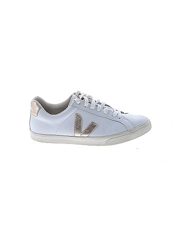 VEJA Sneakers (view 1)