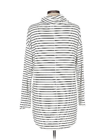 Liz Claiborne Turtleneck Sweater (view 2)