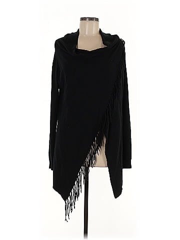 Lovestitch Poncho (view 1)