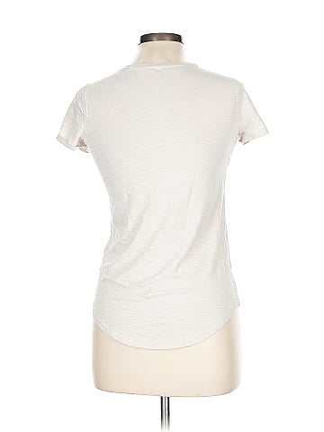 Lululemon Athletica Short Sleeve T-Shirt (view 2)