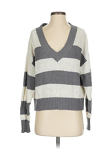 American Eagle Outfitters Pullover Sweater (view 1)