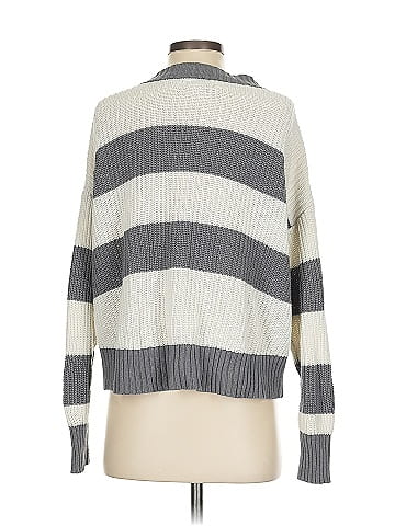 American Eagle Outfitters Pullover Sweater (view 2)