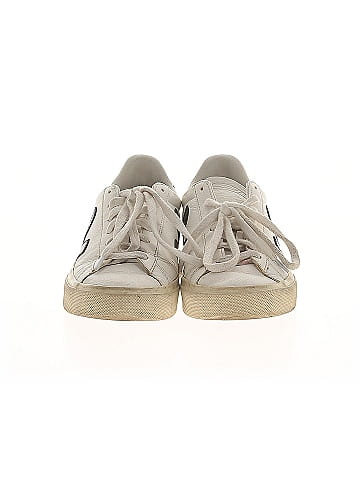 VEJA Sneakers (view 2)