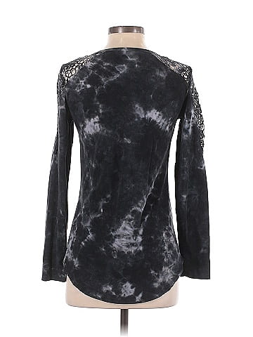 Earth Yoga Long Sleeve T-Shirt (view 2)