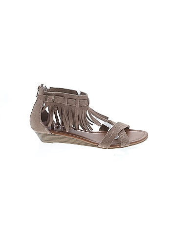 Minnetonka Sandals (view 1)