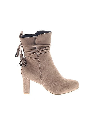 Journee Collection Ankle Boots (view 1)