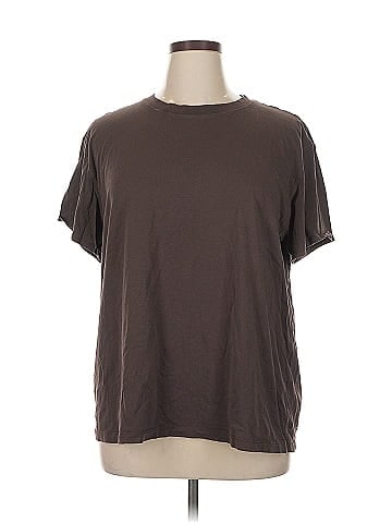 Lululemon Athletica Short Sleeve T-Shirt (view 1)