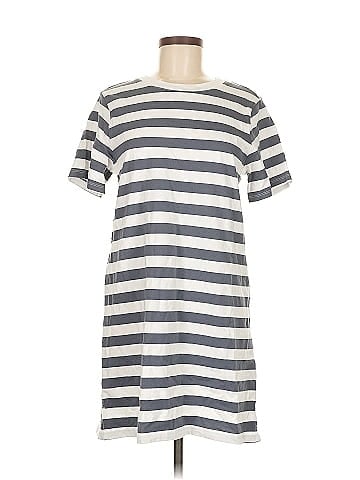 Old Navy Casual Dress (view 1)