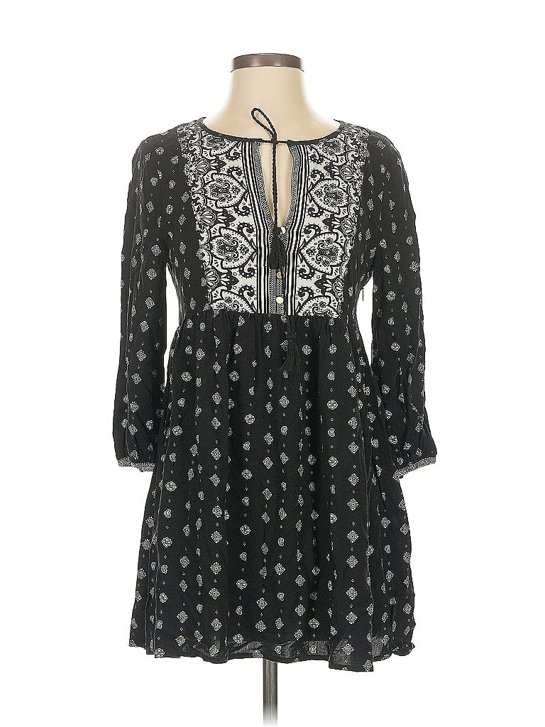 Click to view more detailed imagery on our partner's website Pre-owned Forever 21 Casual Dress In Black