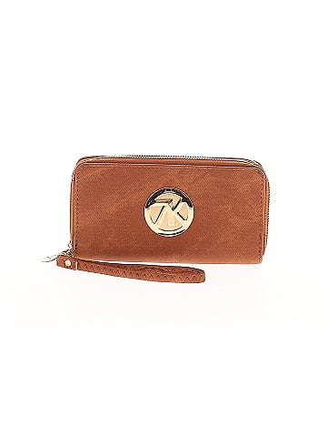 7K Wristlet (view 1)
