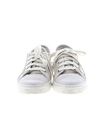Gucci GG Canvas Low Top Sneakers (view 2)