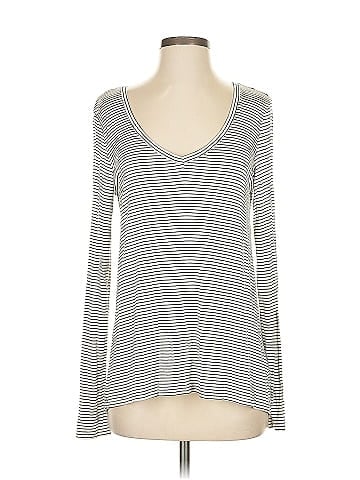 American Eagle Outfitters Long Sleeve T-Shirt (view 1)