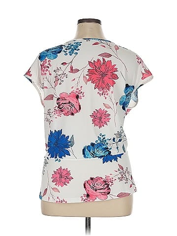Lily by Firmiana Short Sleeve Blouse (view 2)