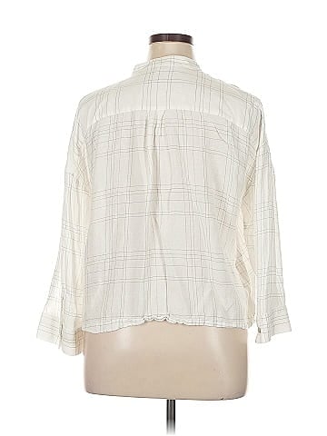 Vince. 3/4 Sleeve Button-Down Shirt (view 2)