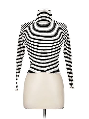 Universal Thread Turtleneck Sweater (view 1)