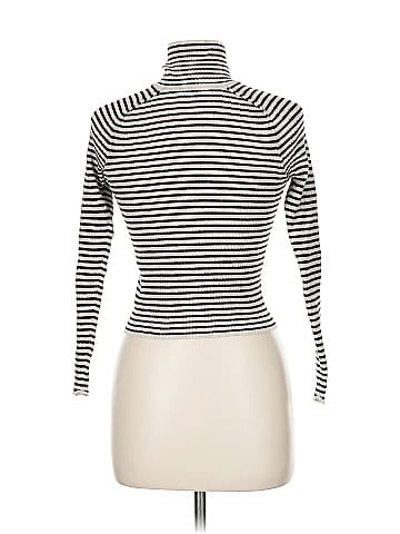 Universal Thread Turtleneck Sweater (view 2)