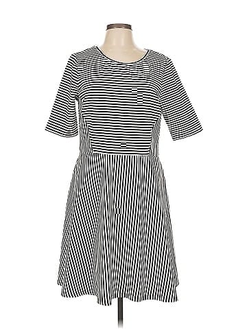 Apt. 9 Casual Dress (view 1)