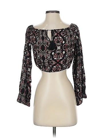 Kendall & Kylie 3/4 Sleeve Blouse (view 1)