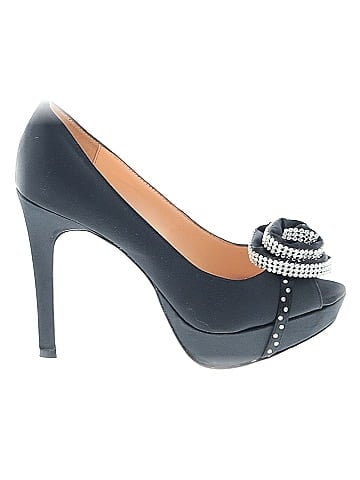 Pour La Victoire Heels (view 1)