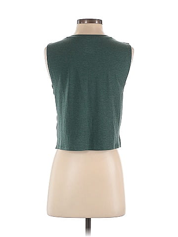 Gap Fit Sleeveless T-Shirt (view 2)