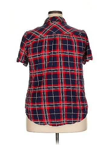 Torrid Short Sleeve Button-Down Shirt (view 2)