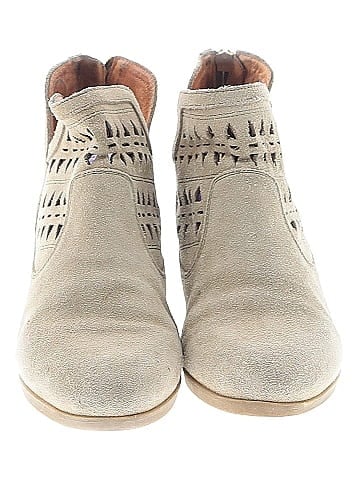 Pikolinos Ankle Boots (view 2)