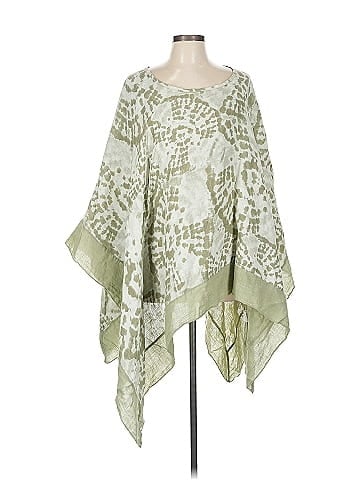 Elena Baldi Poncho (view 1)