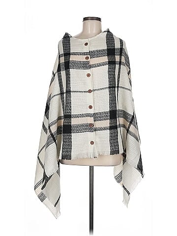 Coco + Carmen Poncho (view 1)