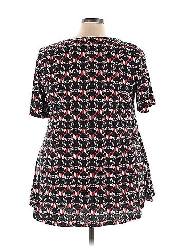 Lularoe Short Sleeve Blouse (view 2)