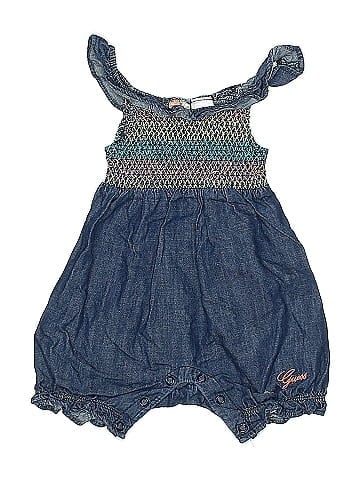 Guess Short Sleeve Outfit (view 1)