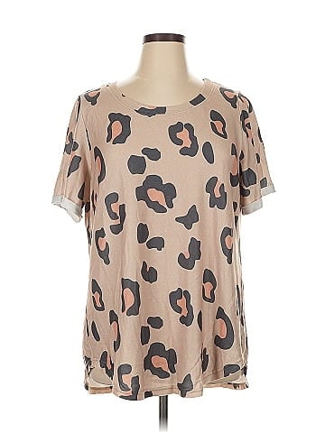 Amaryllis Short Sleeve T-Shirt (view 1)