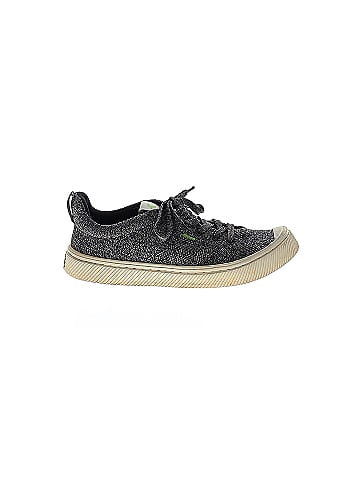 Cariuma Sneakers (view 1)