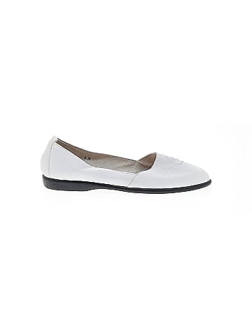 Calvin Klein Flats (view 1)