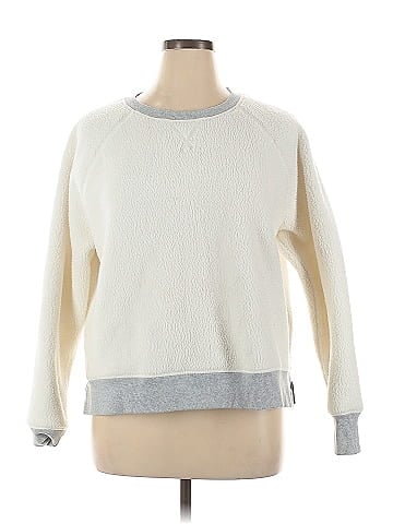 Vineyard Vines Pullover Sweater (view 1)