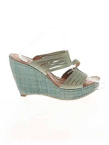 Born Crown Wedges (view 1)