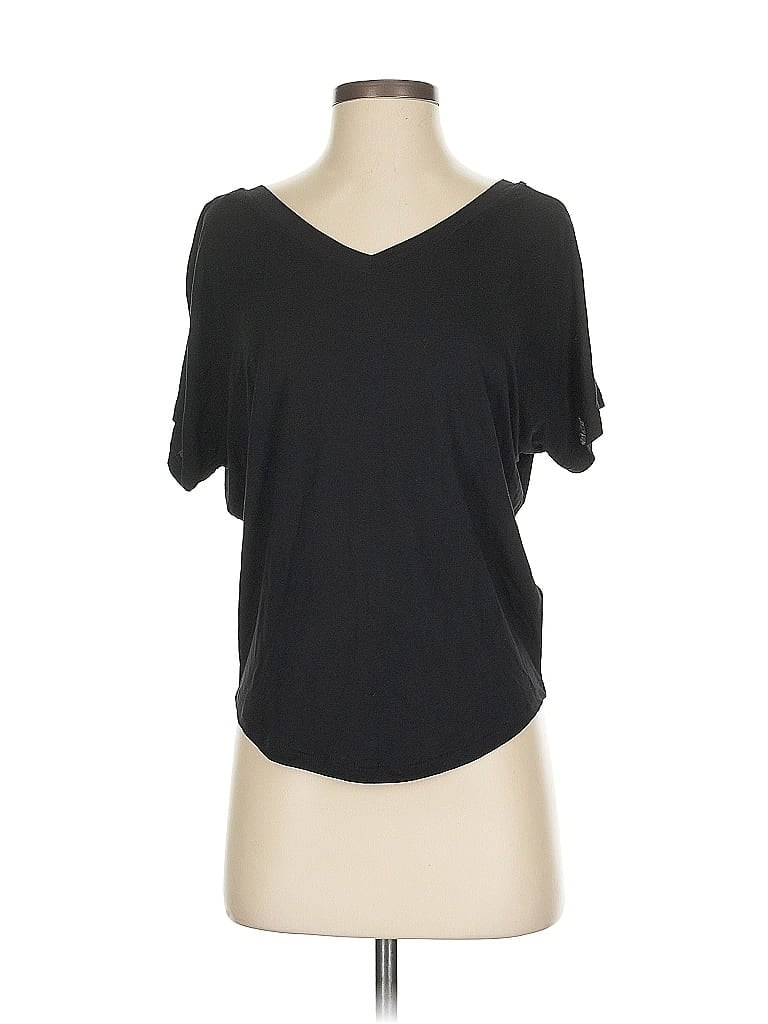 Pre-owned Gap Short Sleeve T-shirt In Black